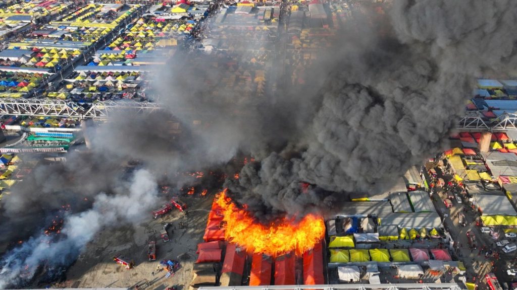 Mahakumbh 2025 : जलते टेंट.. फटते सिलेंडर.. महाकुंभ में लगी आग, मजिस्ट्रेट जांच के बाद होगा खुलासा