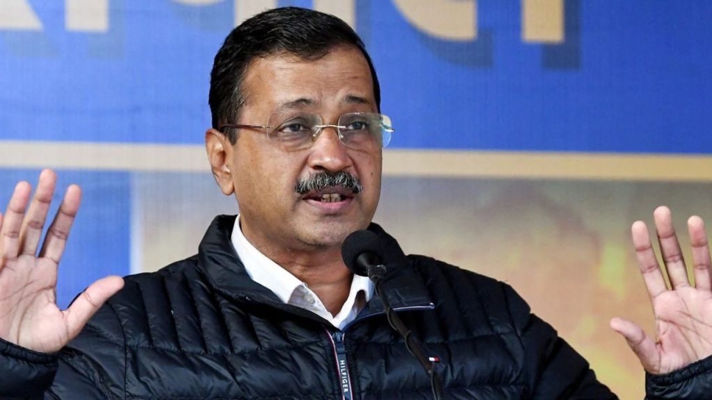 Delhi Election : “नौकरियों का झांसा दे रहे परवेश वर्मा…”, चीफ इलेक्शन कमिश्नर से मिले केजरीवाल