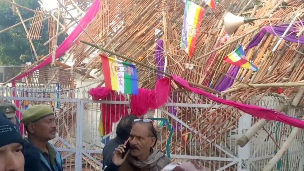 Baghpat: जैन निर्वाण महोत्सव में टूटा मंच, हादसे में 24 से ज्यादा लोग घायल