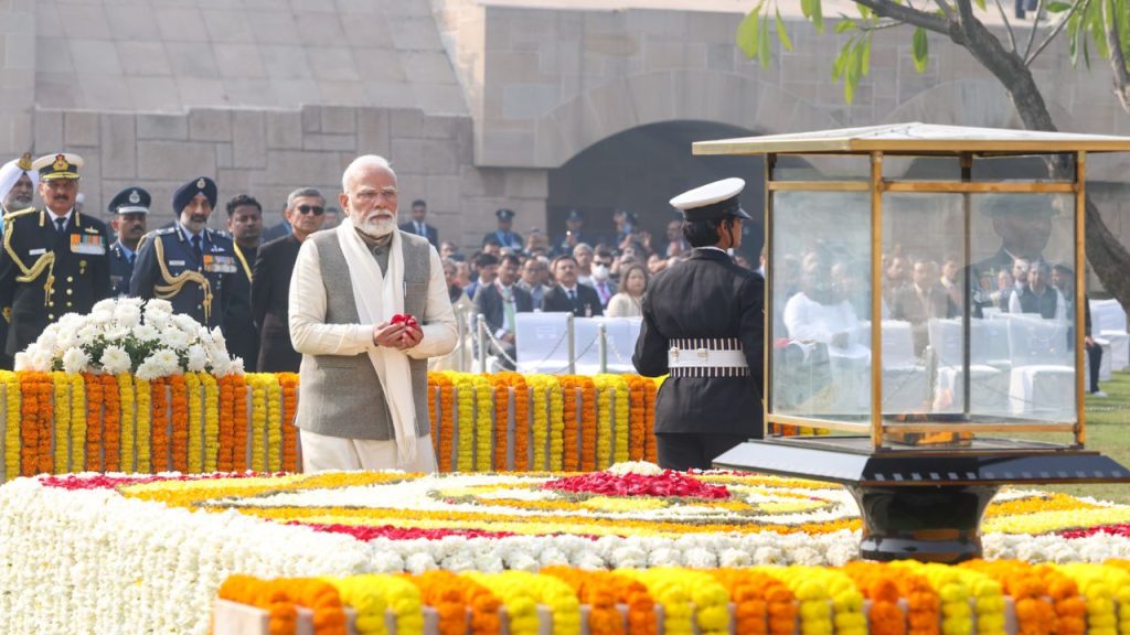 Mahatma Gandhi Death Anniversary: महात्मा गांधी की 77वीं पुण्यतिथि, भाजपा-कांग्रेस सभी ने ‘बापू’ को किया नमन 