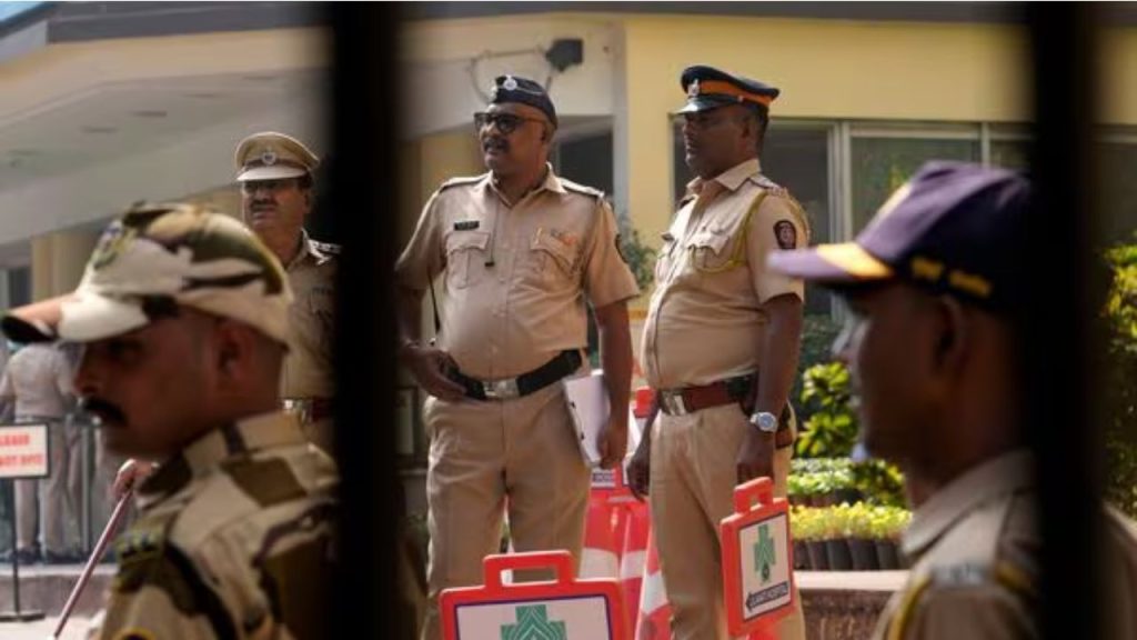 Bomb Threat : अफजल गैंग के निशाने पर मुंबई के स्कूल!, मायानगरी को दहलाने की बड़ी साजिश 