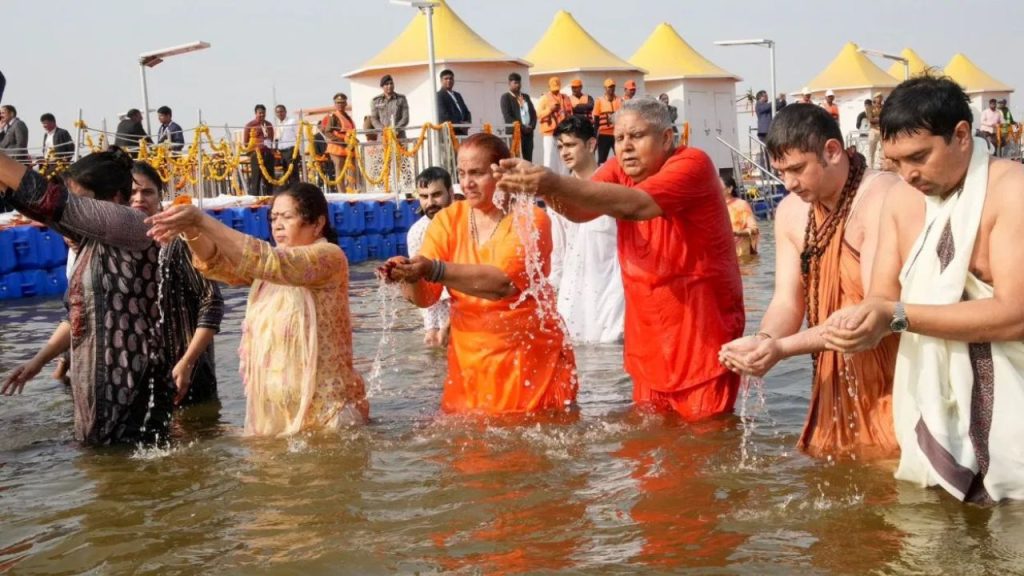 Mahakumbh Stampede: “जल्दी हैंडल कर लिया…” उप राष्ट्रपति ने की योगी सरकार की तारीफ 