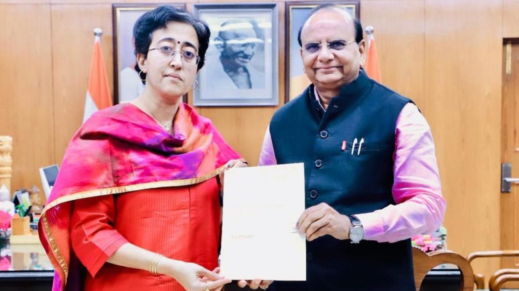 Delhi : दिल्ली में ‘आतिशी’ पारी खत्म, चुनाव में AAP की हार के बाद छोड़ा पद