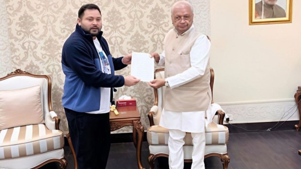 Tejashwi Yadav: राज्यपाल से अचानक मिले तेजस्वी, क्या है इस मुलाक़ात का मकसद?  