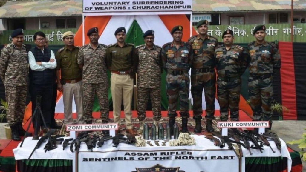 Manipur : मणिपुर में 42 हथियार किए गए सरेंडर, 5 अवैध बंकर हुए नष्ट