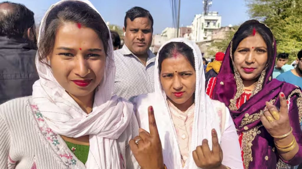Delhi Mahila Samriddhi Scheme: 8 मार्च को नहीं मिलेंगे दिल्ली की महिलाओं को 2500 रुपये! जानें अब क्या है अगला अपडेट ?