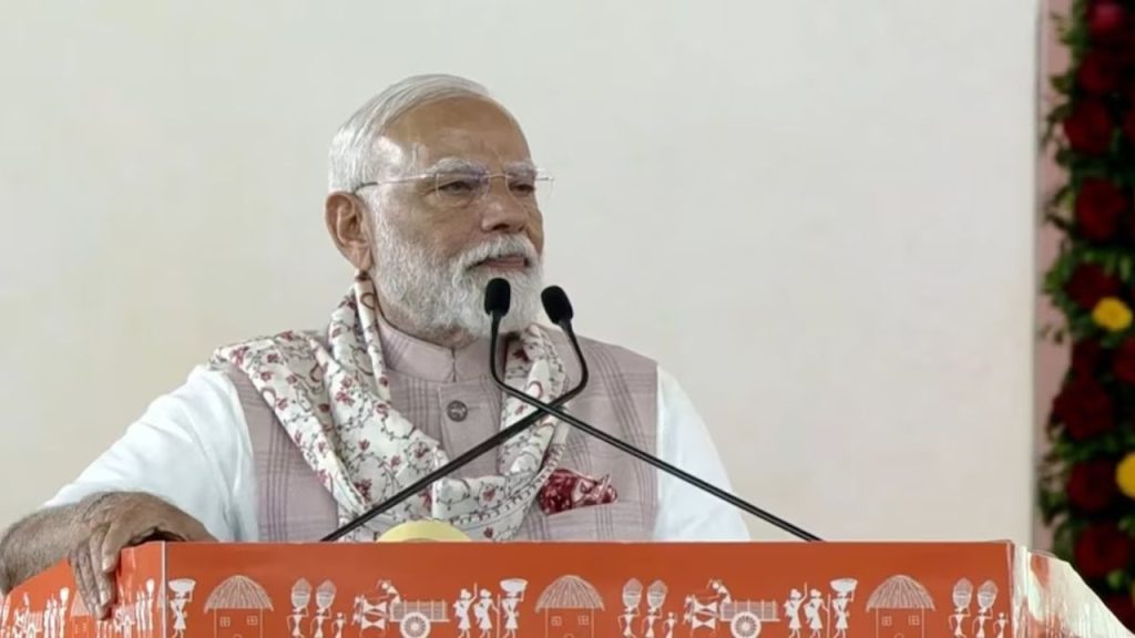 PM Modi : “मैं दुनिया का सबसे धनवान व्यक्ति…” गुजरात के नवसारी में बोले PM