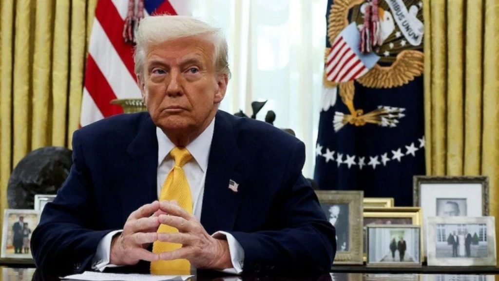 US Gold Card Visa : अमेरिका में बसने का सुनहरा मौका, ग्रीन कार्ड की चाबी ‘गोल्डन वीजा’