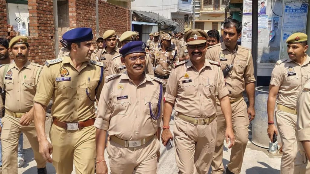 Sambhal Neja Mela : संभल में में ‘लुटेरे’ का मेला बंद!  दरगाह पर पुलिस की पेट्रोलिंग तेज