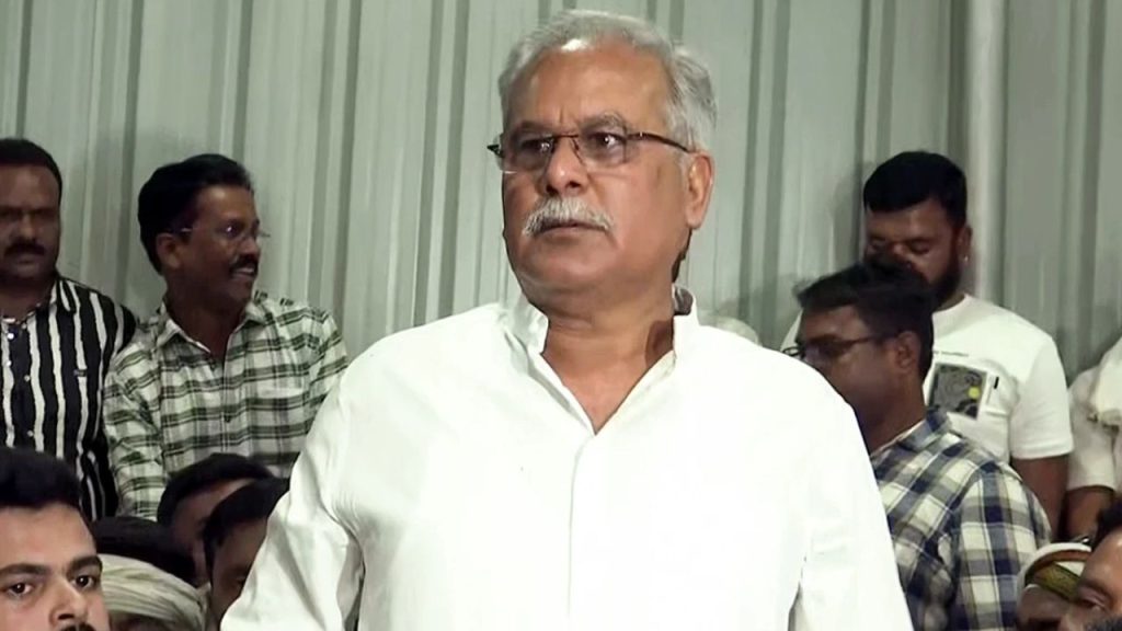 Bhupesh Baghel : छत्तीसगढ़ में भूपेश बघेल के घर CBI की रेड, पूर्व सीएम की बढ़ी मुश्किलें