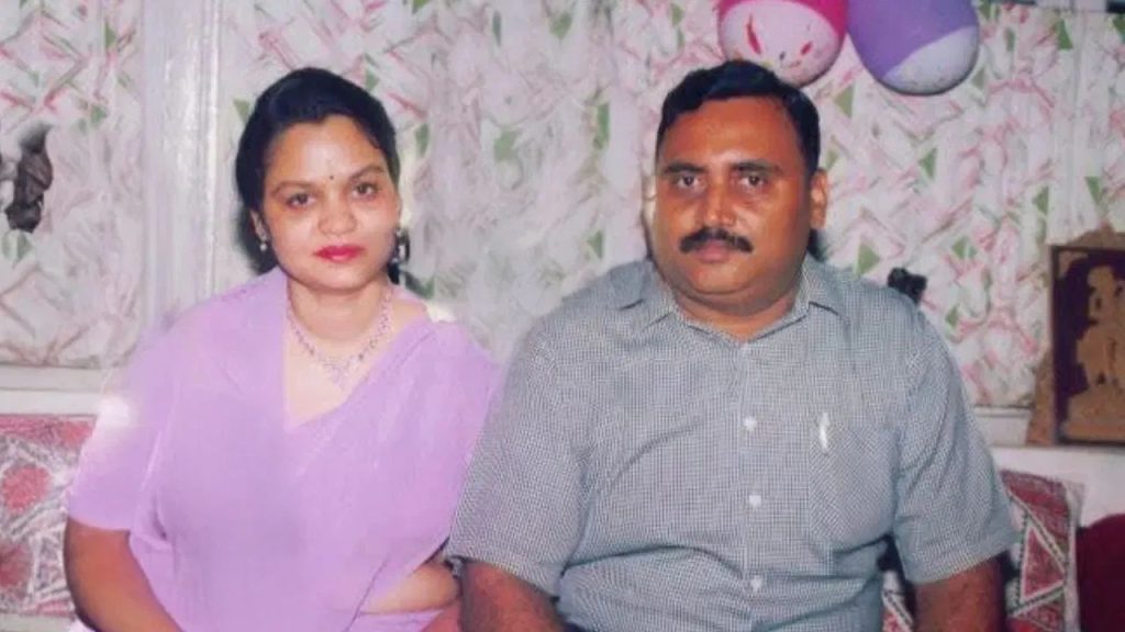 Karnataka DGP Murder Case : मिर्च पाउडर डाला…फिर चाकू से गोदा, पूर्व DGP को पत्नी ने बेरहमी से पति की हत्या