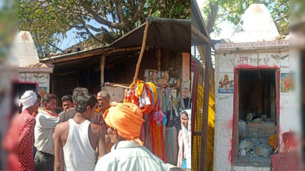 Ayodhya : सरयू किनारे तोड़ी मां दुर्गा की प्रतिमा, दुष्टों के खिलाफ लोगों में भयंकर आक्रोश       