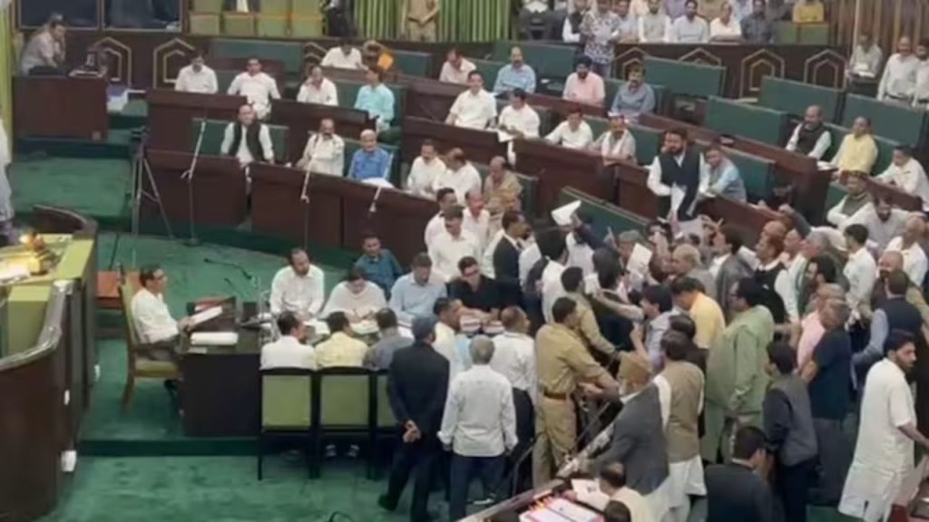 Jammu Kashmir : वक्फ बिल को लेकर J&K विधानसभा में हंगामा तेज, विधायकों ने की मारपीट