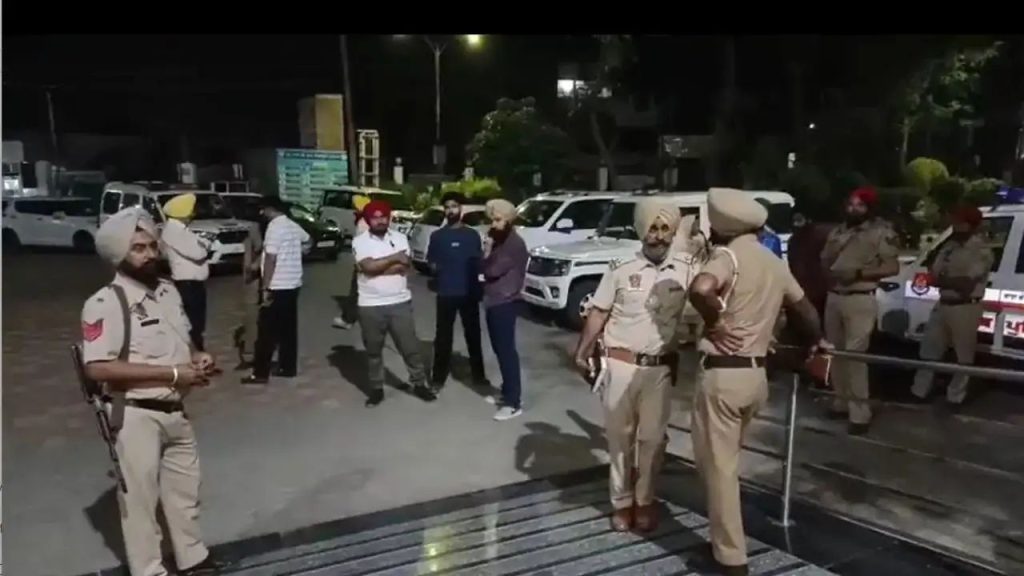 Punjab Murder: सब इंस्पेक्टर की गोली मारकर हत्या, झगड़ा सुलझाने पहुंची थी पुलिस