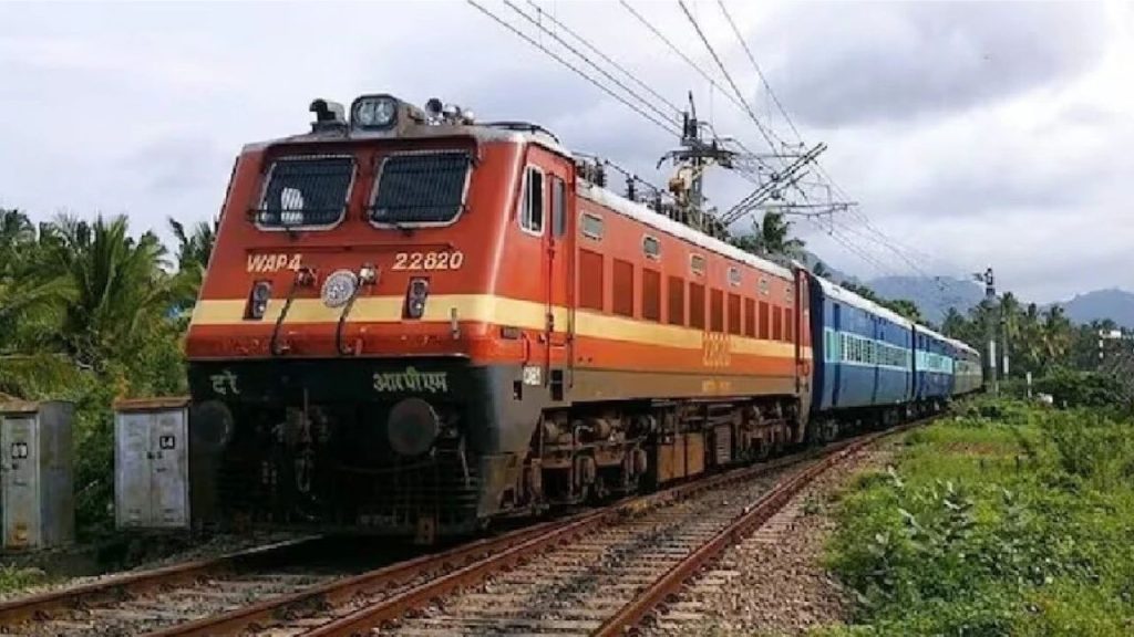 Indian Railways Cancelled Train: भारतीय रेलवे यात्री हो जाएं सावधान, भीषण गर्मी के कारण 25 मई तक नहीं चलेंगी ट्रेन