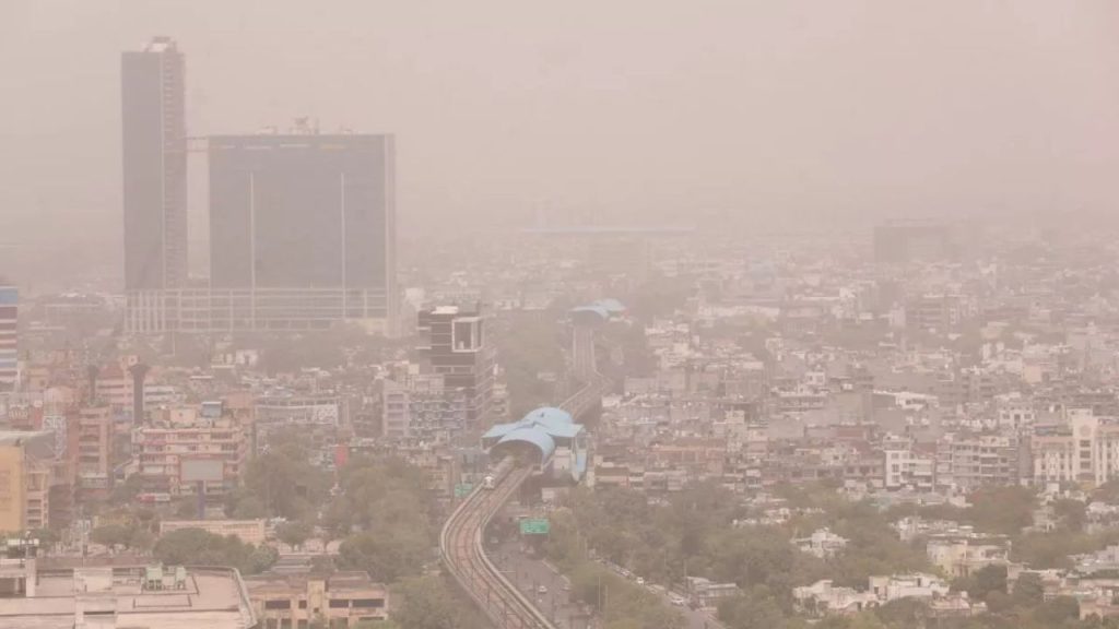 Delhi Air Pollution: क्यों छाई हुई है Delhi-NCR में धूल की चादर? सांस लेने में हो रही दिक्कत…क्या कह रहे एक्सपर्ट?
