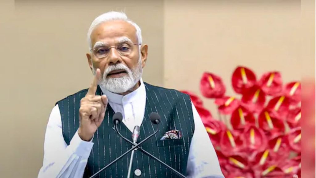 Maharashtra : आज महाराष्ट्र के दौरे पर PM मोदी, WAVES कार्यक्रम का करेंगे उद्घाटन