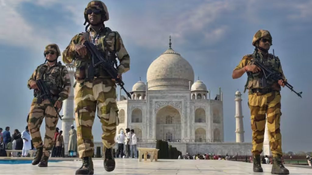 India-Pakistan Conflict: भारत-पाकिस्तान तनाव के बीच ऐतिहासिक इमारतों की बढ़ाई सुरक्षा…चप्पे-चप्पे पर नजर
