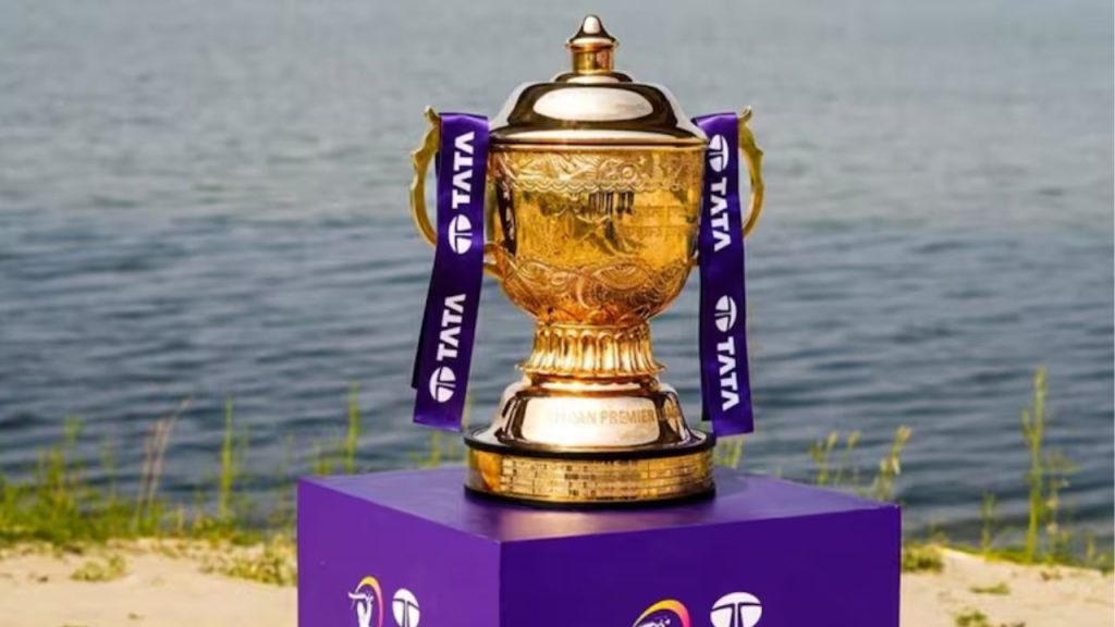IPL 2025 Playoff Scenario: प्लेऑफ में इन 4 टीमों के बीच होगी जंग, किसके हाथ लगेगी IPL 2025 की ट्रॉफी