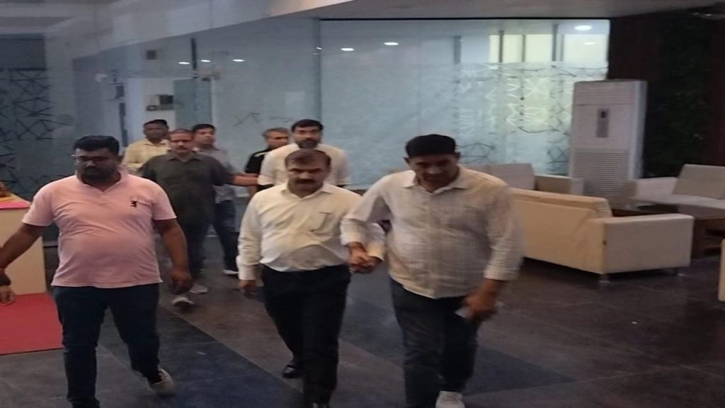 Uttar-Pradesh : फर्जी डिग्री रैकेट का किया भंडाफोड़, MONAD यूनिवर्सिटी के चेयरमैन समेत 10 गिरफ्तार