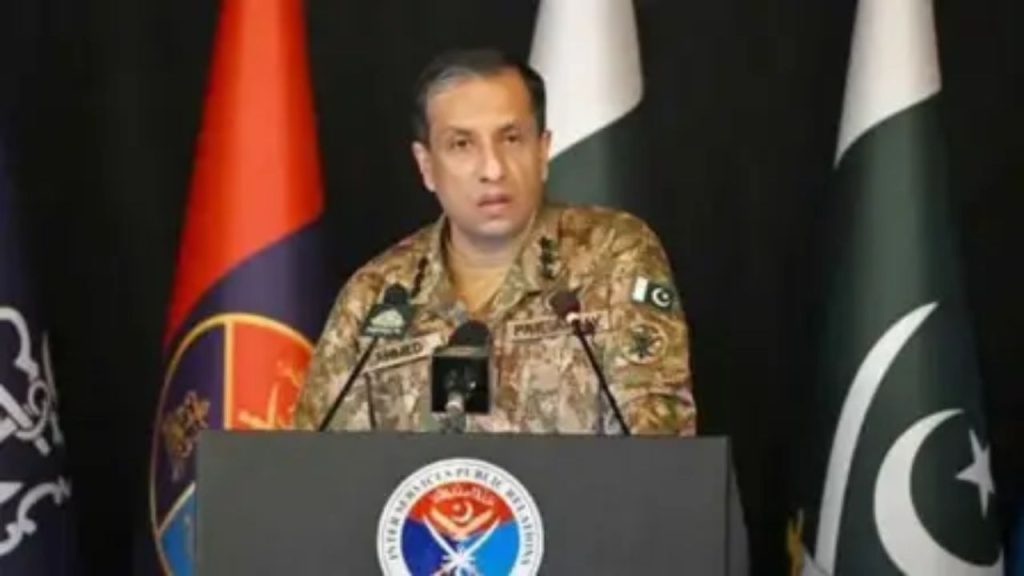 India-Pakistan Ceasefire: पाकिस्तानी जनरल ने एक बार फिर उगला जहर, कहा- ‘नहीं झुकेगा PAK…”