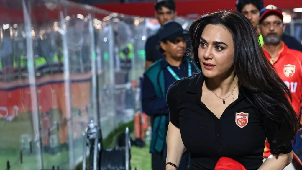 Preity Zinta : पंजाब की हार पर भड़कीं प्रीति जिंटा…आधी रात को निकाला गुस्सा, कहा “ऐसी गलती..”