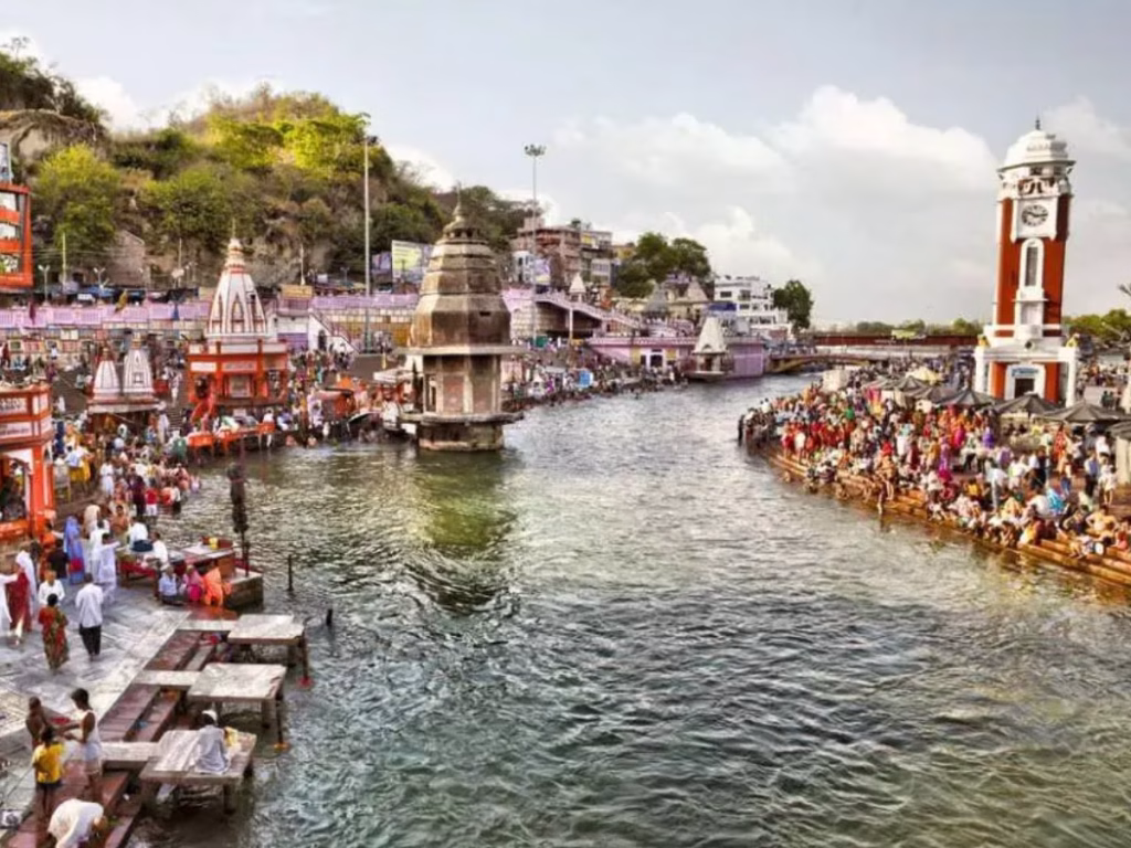 Ganga Dussehra 2025: गंगा दशहरा पर श्रद्धालुओं ने किया ‘हर की पौड़ी’ पर स्नान, जानें क्या है आज के दिन का महत्व?