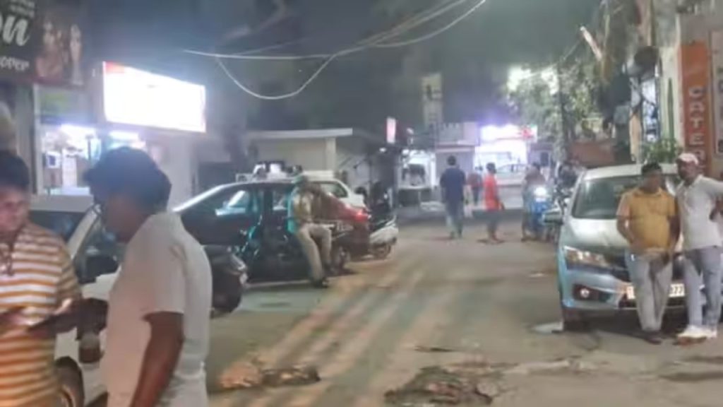 Delhi : कालका जी में दबंगों ने की बेखौफ गोलीबारी…21 साल का युवक हुआ घायल