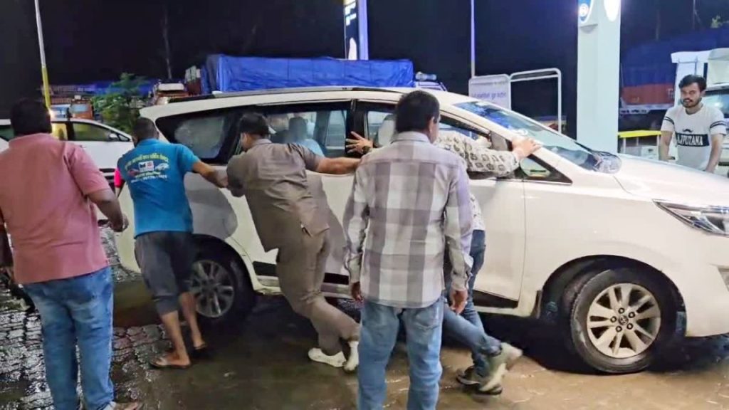 Madhya-Pradesh: सीएम मोहन यादव की सुरक्षा में भारी चूक! डीजल की जगह पानी…सड़क पर मचा कोहराम