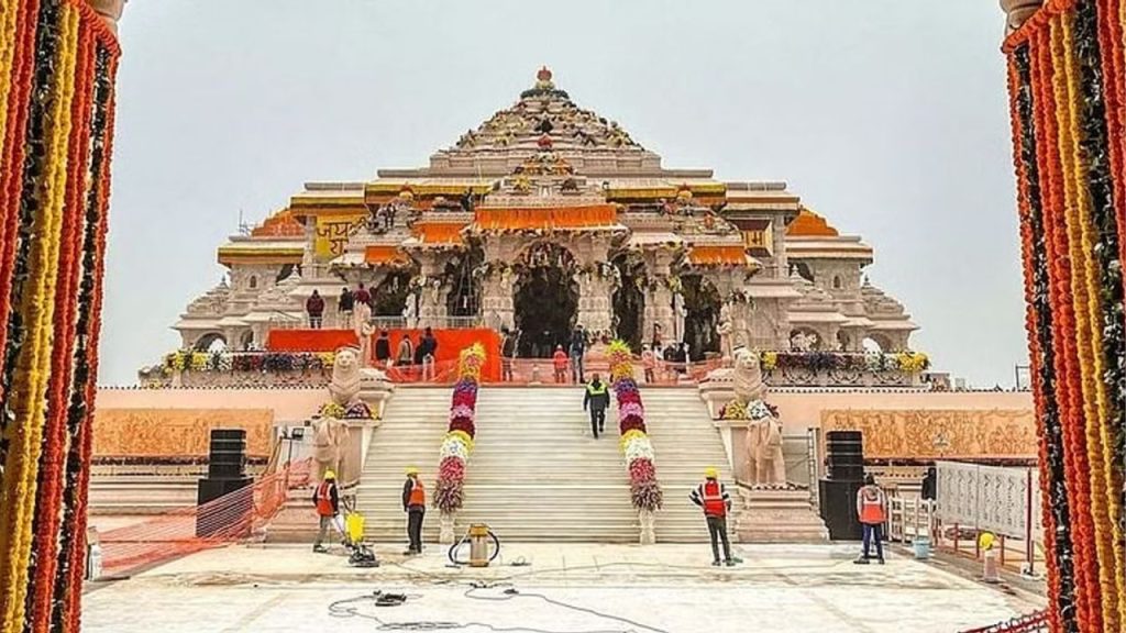 Ayodhya Ram Mandir: “टाइटेनियम से बनेगी राम मंदिर की खिड़कियों की ग्रिल…” निर्माण समिति के अध्यक्ष ने किया ऐलान