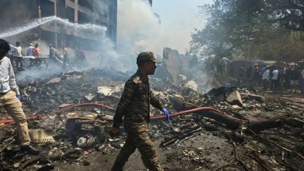 Ahmedabad Air India plane crash: अहमदाबाद विमान हादसे में बढ़ा मृतकों का आंकड़ा, मृतकों की संख्या 274 हुई