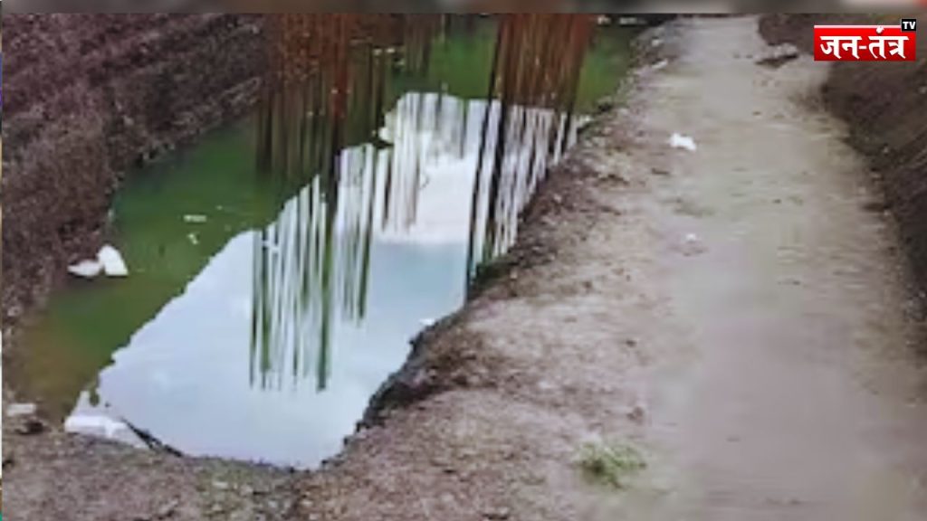 यवतमाल में रेलवे के इसी निर्माणाधीन गड्ढे में डूबने से हुई चार मासूमों की मौत