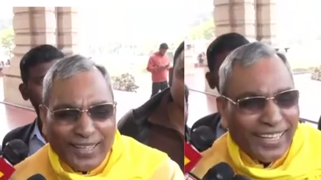 उन्नाव रेप पीड़िता का नाम सुनते ही हंस पड़े मंत्री ओम प्रकाश राजभर, विवादित हंसी पर भड़का विपक्ष!