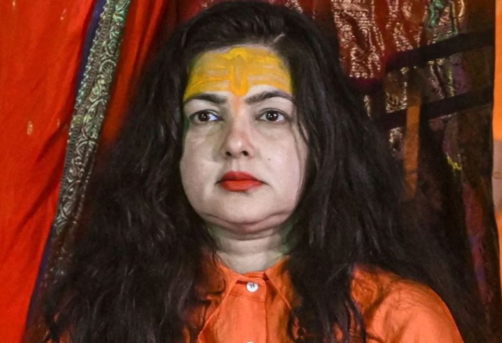 ममता कुलकर्णी को किन्नर अखाड़े ने किया निष्कासित