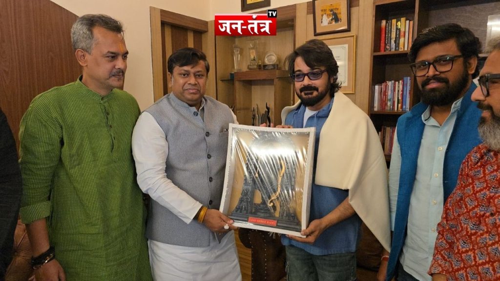 क्या अब बंगाल की राजनीति टॉलीवुड के दरवाज़े पर दस्तक दे रही है ?