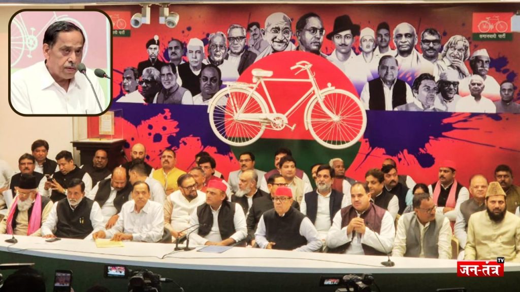 यूपी की सियासत में बड़ा फेरबदल: नसीमुद्दीन सिद्दीकी हुए सायकिल पर सवार