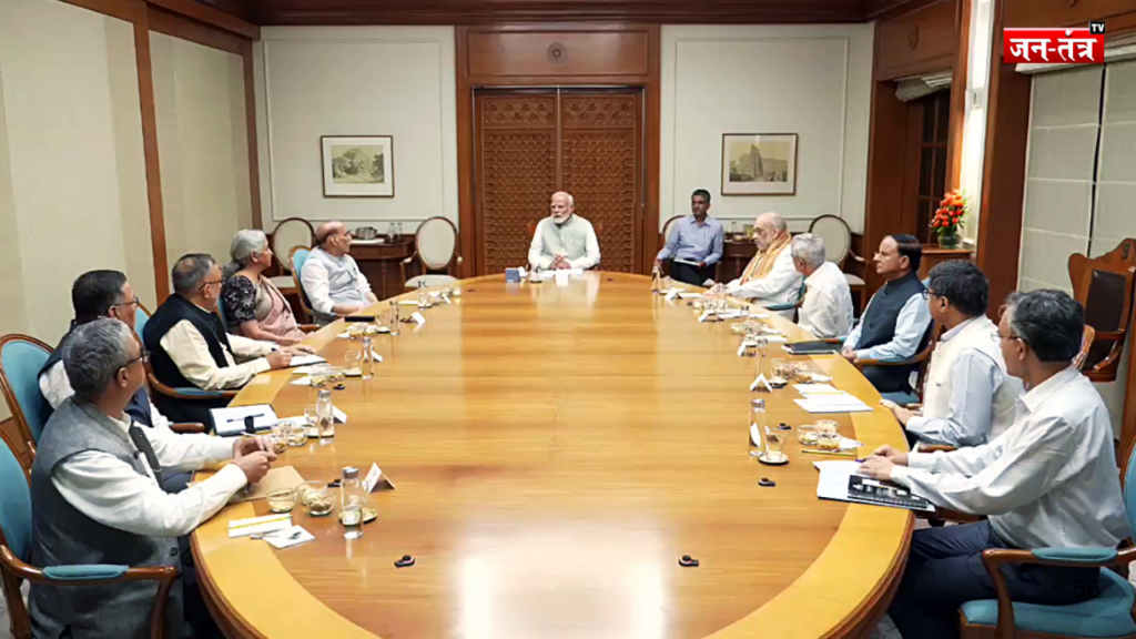 विदेश से लौटते ही बड़े एक्शन में मोदी